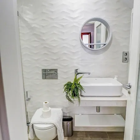 The Oasis By Hello Homes