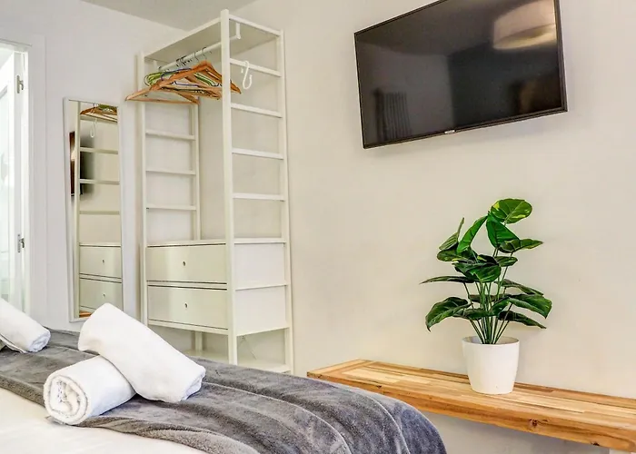 The Oasis By Hello Homes 锡切斯